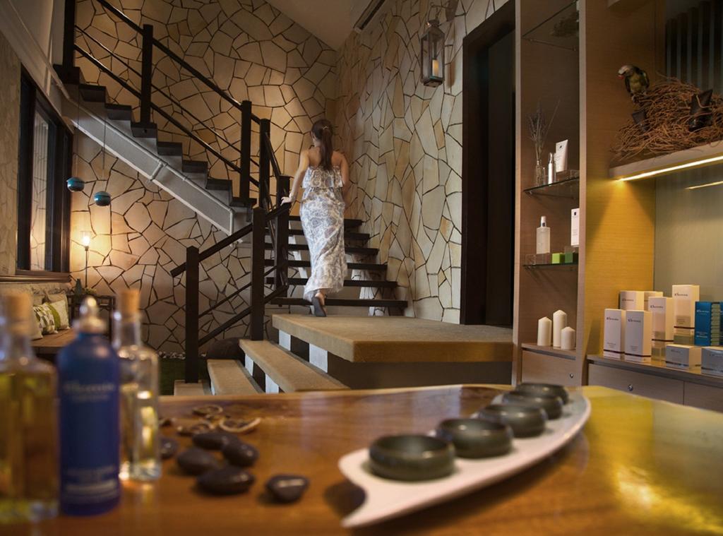 Parkroyal Serviced 4* Singapur